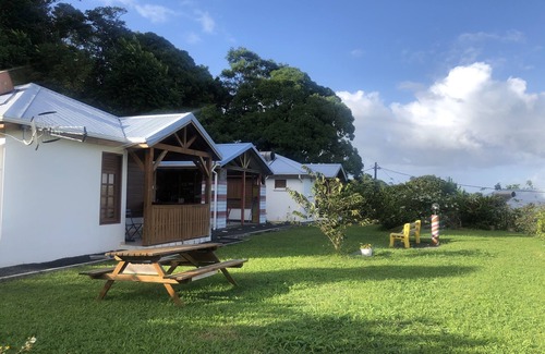 Desbonnes House | Quiet bungalows near Deshaies - Elo