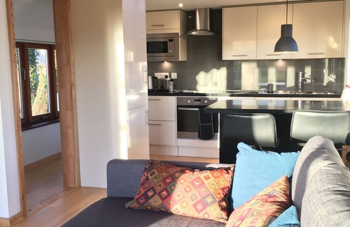 Tintagel Ski Chalet | Quiet chalet with beautiful rural and sea views near St Nectan's waterfall.