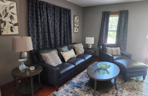 St. Cloud House | Quiet Charming Home away from Homes