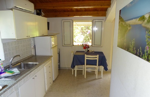 Marina di Modica House | Quiet cheap vacation home directly by the sea