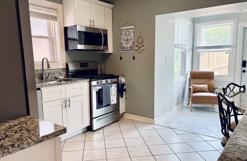 Clifton Heights House | Quiet Classic Brick 1-Bedroom Home in South City. Near Wash U and Forest Park.