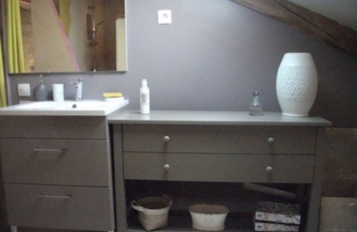 Chire-en-Montreuil House | Quiet, comfortable room in charming surroundings