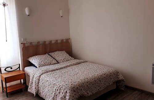 Lacour Apartment | Quiet cottage in Quercy
