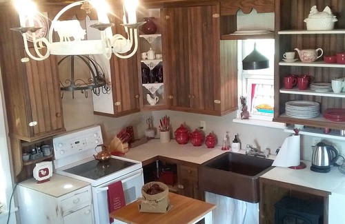 Ledbetter Cottage | Quiet Country Cottage