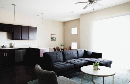 Montgomery Apartment | Quiet & Cozy 1BR Retreat in Downtown