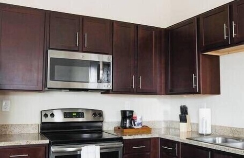 Montgomery Apartment | Quiet & Cozy 1BR Retreat in Downtown