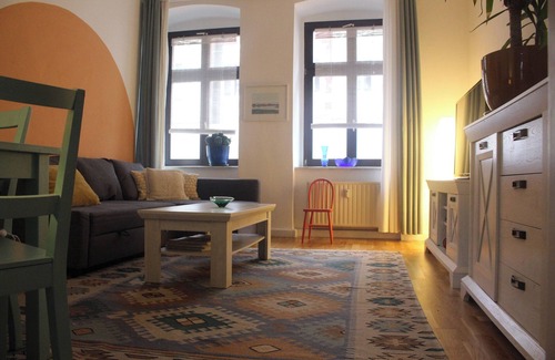Goerlitz Apartment | Quiet & cozy apartment in Südstadt, close to the train station & free parking