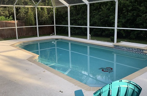 North Port House | Quiet, Cozy, Bungalow with a Pool. Near Venice Beach and Warm Mineral Springs