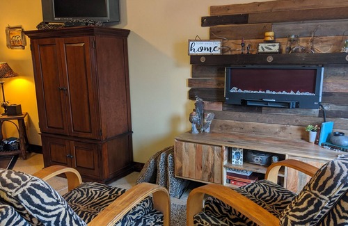 Foothills Apartment | Quiet & Cozy Private Studio