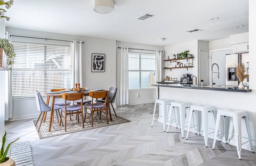 Hunter's Chase House | Quiet&CozyHideNearDomain,HotTub,BBQ, FirePit,Patio, Desk🌟