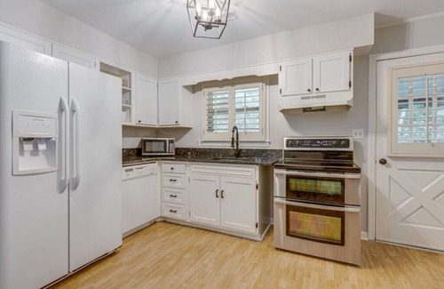Franklin Apartment | Quiet Duplex Near Downtown, Pets Welcome