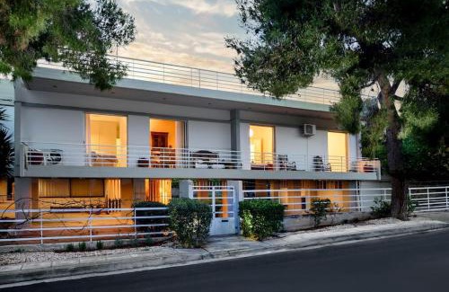 Voula Apartment | Quiet Family apartment with Garden and Balconies