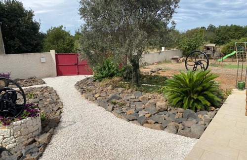 Saint-Thibery Villa | Quiet family villa not overlooked, Bbq, private pool, close to the sea