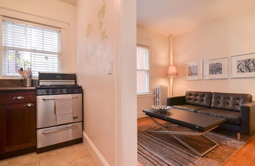 Belltown Condo | Quiet Flat. Vibrant Neighborhood! Walk to Pike Place, great restaurants & more.