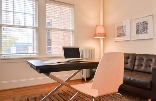 Belltown Condo | Quiet Flat. Vibrant Neighborhood! Walk to Pike Place, great restaurants & more.