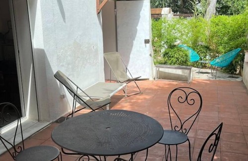 Le Mourillon Apartment | Quiet garden level 5 minutes from the beaches