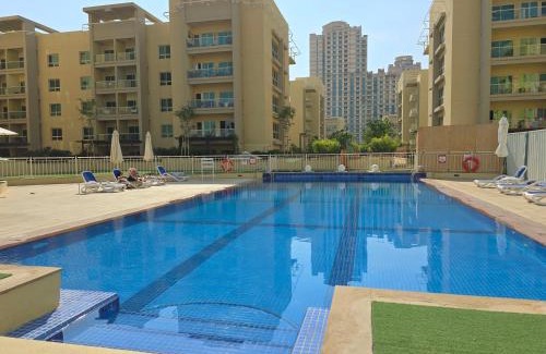 The Greens Apartment | quiet green 1 bedroom for your rest