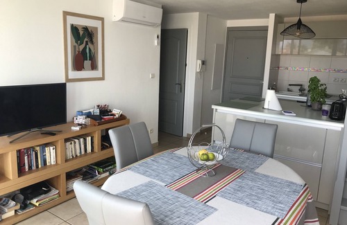 Saint-Cyprien Plage Apartment | QUIET, HIGH STANDING, LARGE TERRACE AND SWIMMING POOL NEAR THE BEACH