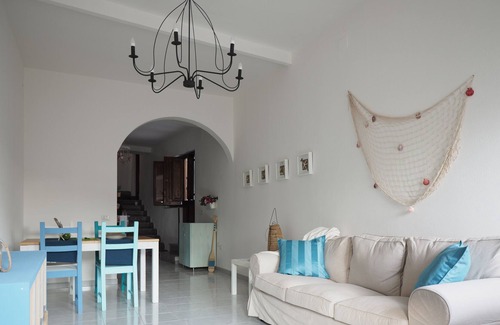 Iglesias Hotel | Quiet holiday home with views, comfort and privacy