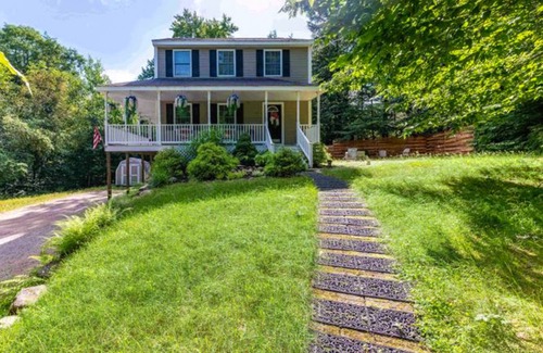 Conway House | Quiet home near outdoor recreation with open layout, full kitchen, W/D, & patio