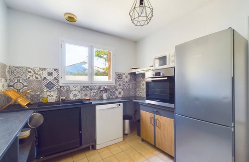 Saint-Hilaire-de-Riez Ski Chalet | Quiet house for 4 with garden