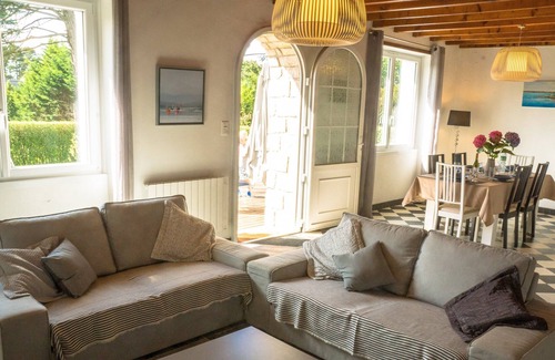 Crozon House | Quiet house; 15 min walk from the beach and 10 min walk from shops
