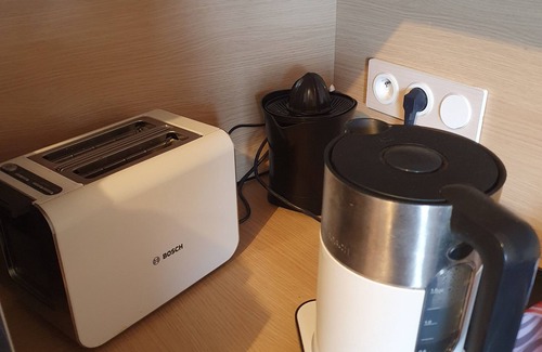 Chauffailles House | Quiet house close to all amenities and train station