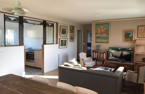 Chartres Cottage | Quiet house in Chartres with terrace, garden, and wheelchair accessible