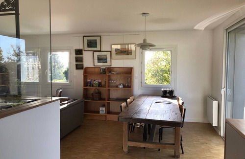 Chartres Cottage | Quiet house in Chartres with terrace, garden, and wheelchair accessible