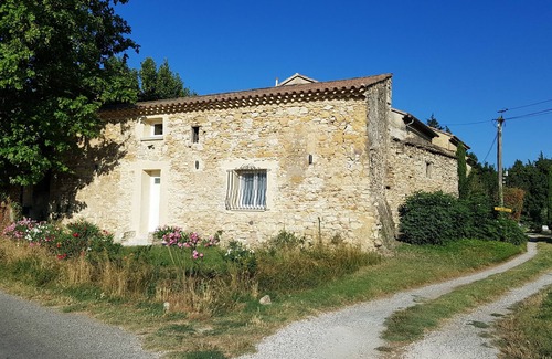 Caderousse House | Quiet house in the countryside