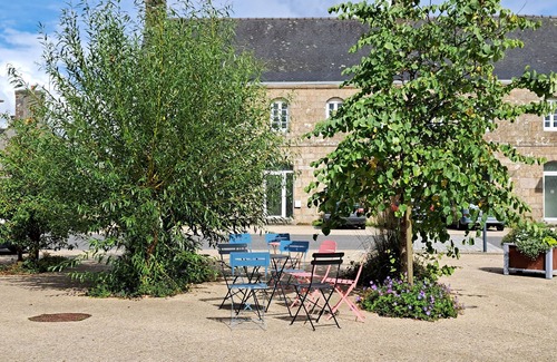 Plouaret House | Quiet house near pink granite coast and hiking trails