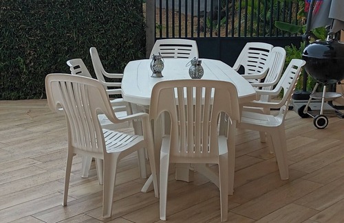 Saint-Denis House | Quiet house with swimming pool and garden 10 minutes from the city