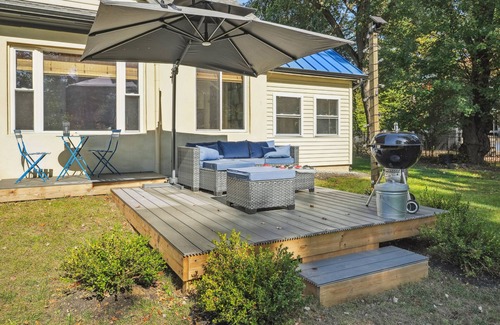 Kenvil House | Quiet Lakeside Boho Home for Displaced, Relocating and Professional Families