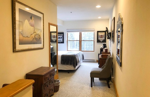Mountain Village Hotel | Quiet Lock-Off Hotel Room With King Bed, Great Amenities