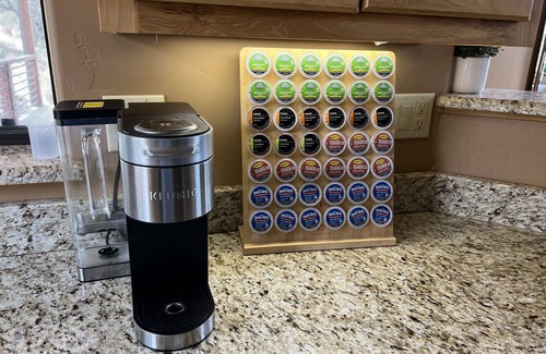 Young Cabin | Quiet Luxury-Tall Pines-3 Bedroom-2.5acres-Sleeps 15-Swim & Fish 5mins to creek!