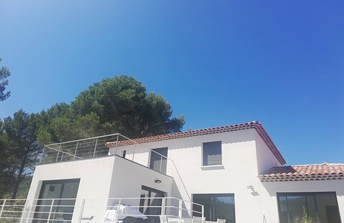 Sollies-Toucas Villa | Quiet new villa with unobstructed view