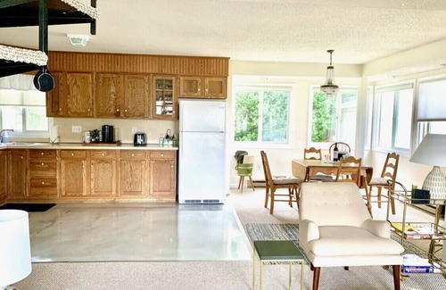 Westbrook House | Quiet, Peaceful Getaway by a Private Beach