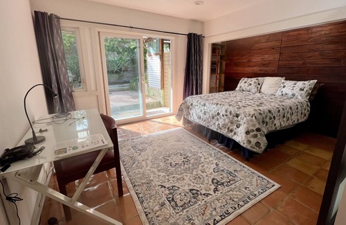 Fernwood House | QUIET. REMODELED. STATE PARK ADJACENT. MOUNTAIN VIEWS.