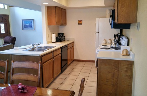 Pinetop Villa | Quiet Resort Villa Beautifully Landscaped w Attached Garage at Quality Hill