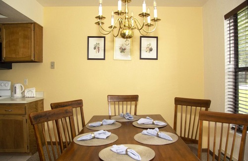 Pinetop Villa | Quiet Resort Villa Beautifully Landscaped w Attached Garage at Quality Hill