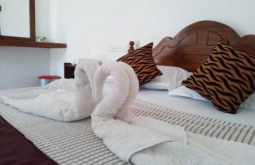 Habarana Resort | Quiet resort with garden close to 3 national park&Sigiriya,Pidurangala,Ritigala