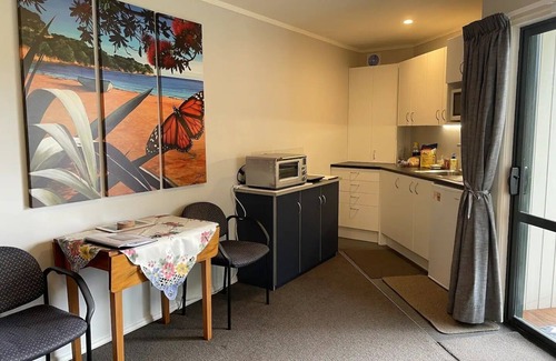 Manly Apartment | Quiet restful unit with seaviews