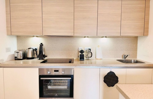 West Hendon Apartment | Quiet Retreat 1BR Apartment Near Wembley Stadium