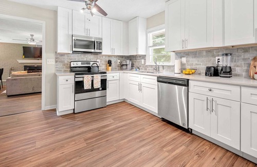 Cliftondale House | Quiet Retreat, Close to Nature & Downtown ATL