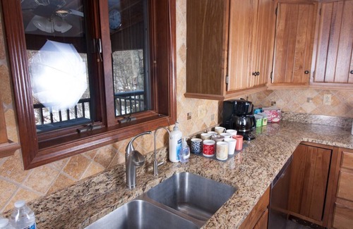 Level Park-Oak Park House | Quiet Retreat. Golf Courses, Gull Lake and Casino