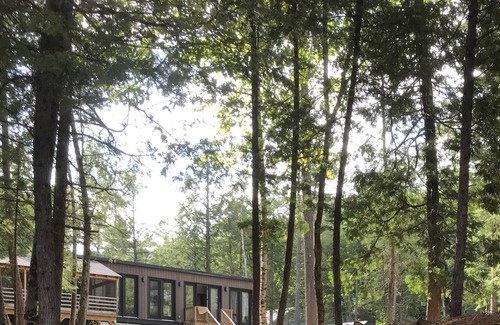 North Frontenac Cottage | Quiet retreat on pristine lake with 700 ft of waterfront