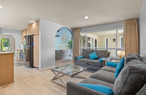 Auburn House | Quiet Riverside Retreat 3bd/2ba