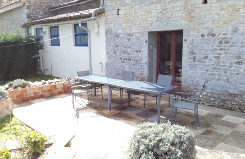 Limalonges House | Quiet rural French retreat