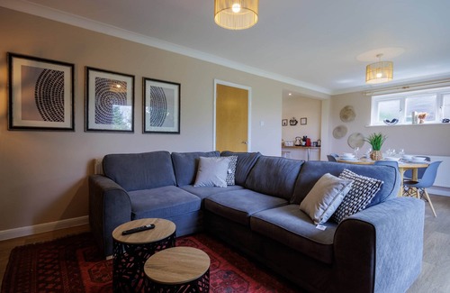 Southampton House | Quiet Stay w/Fast WiFi & Driveway Near Riverside