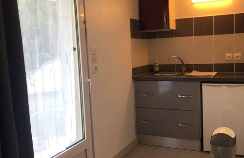 Migne-Auxances Apartment | Quiet studio 8km from Futuroscope